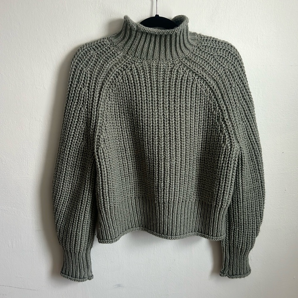 H&M Green Turtleneck Sweater - Picture 3 of 6
